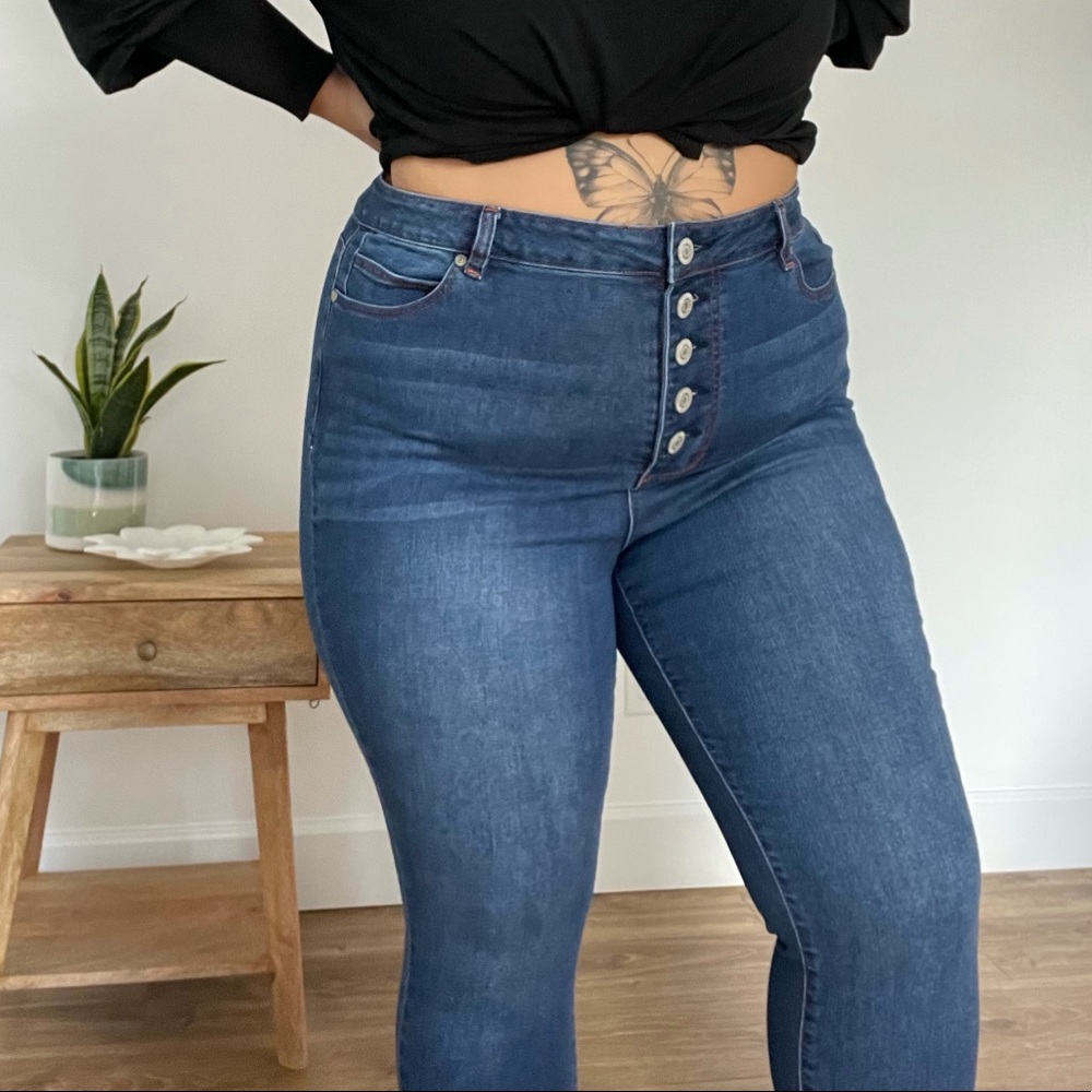 Eloquii Viola Fit Peach Lift Button Up Skinny Jean